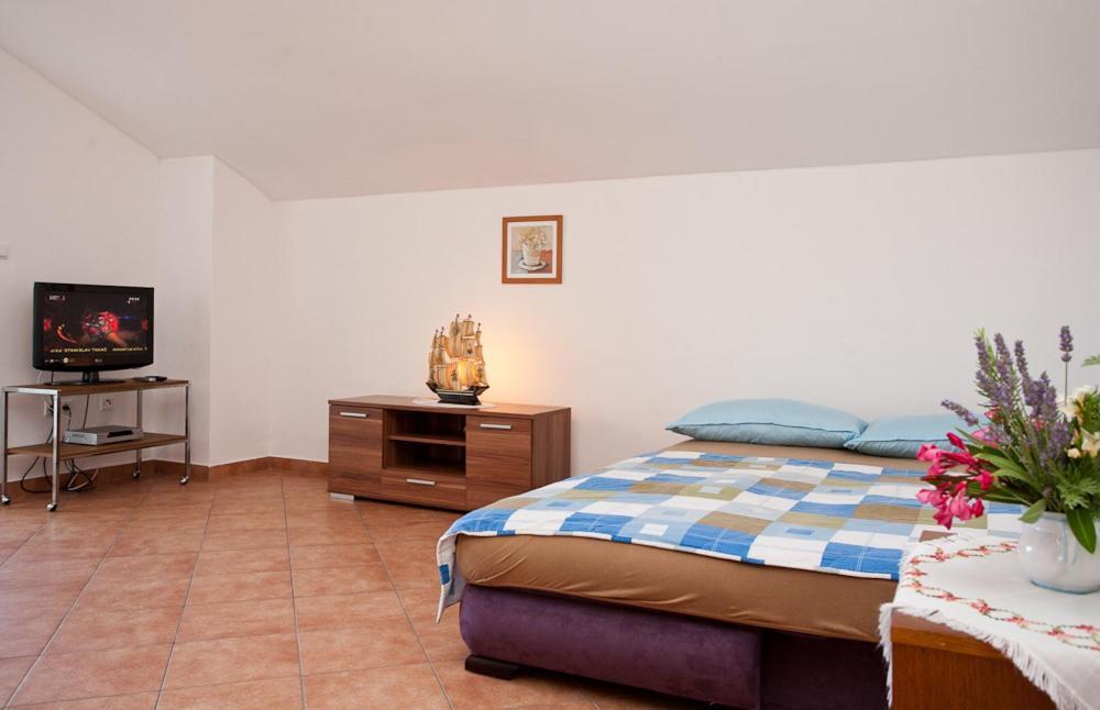 Apartments Mato Крк Экстерьер фото